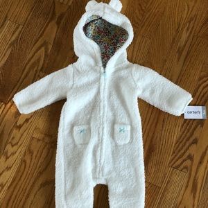 Carters white hooded outfit
